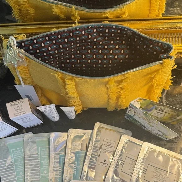 Sisley-Paris Skincare Collection with Mustard Pouch - Picture 7 of 7